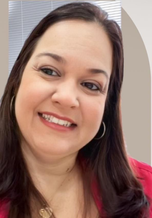 Dra Cristina Linhares - Advogada de Família